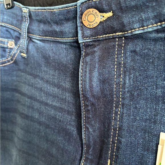 NWT Calvin Klein Women's Plus Size Hi Rise Skinny Denim, 16W - Picture 4 of 8